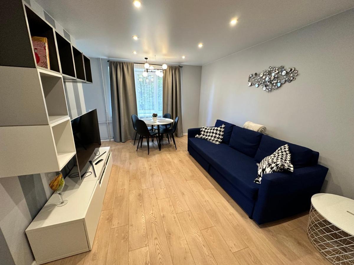 Parkside Escape: Stylish 1-Br Διαμέρισμα Ρίγα Εξωτερικό φωτογραφία