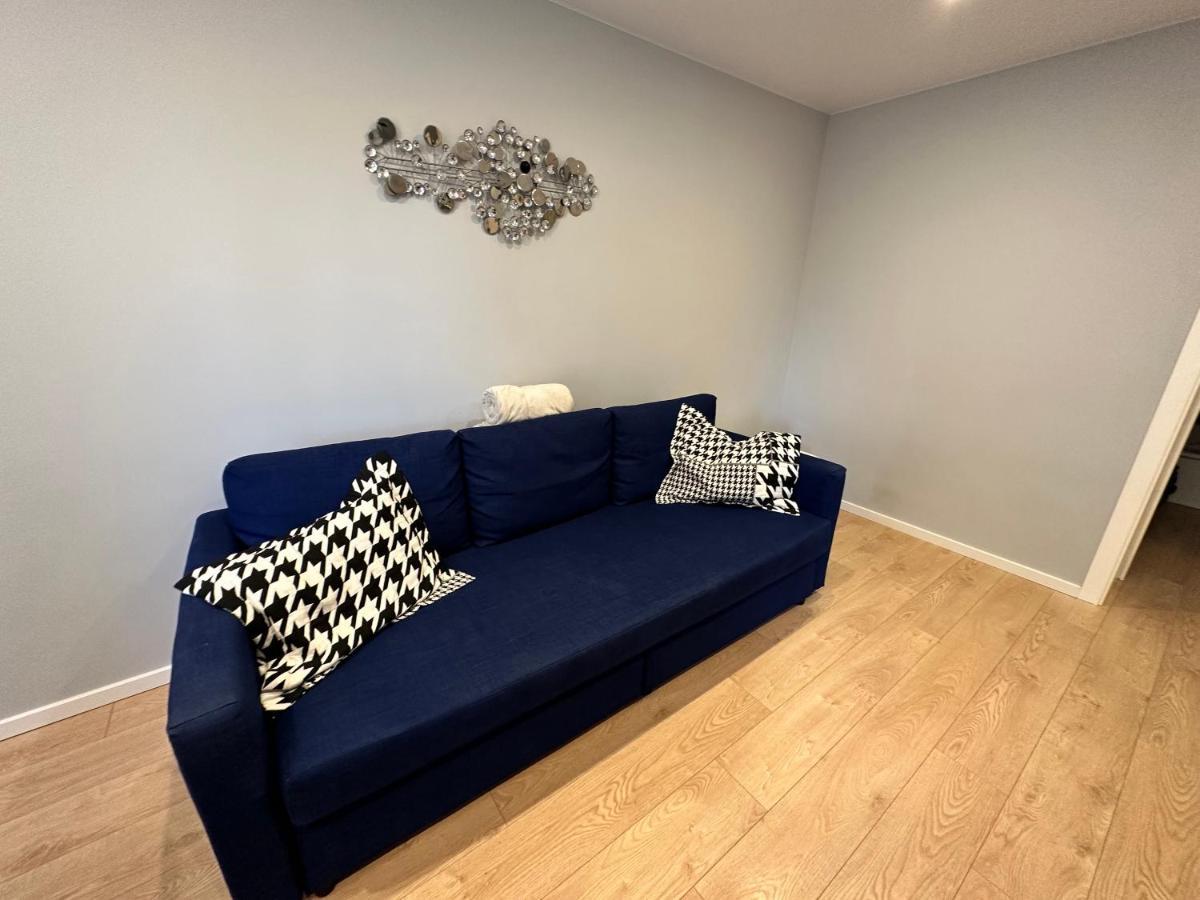 Parkside Escape: Stylish 1-Br Διαμέρισμα Ρίγα Εξωτερικό φωτογραφία